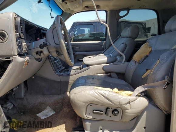 2001 GMC Yukon Denali z VIN 1GKEK63U41J314185, wystawiony jako Copart lot #58430005 z przebiegiem Nie podano mil oraz Szkoda całkowita • Salvage title. Historia ofert i sprzedaży dostępna na DreamBid. Obrazek 7.