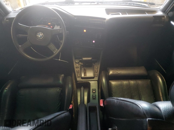 1989 BMW 3 Series 325i with VIN WBAAD2305KED23370, listed as a Copart auction lot 43777225 with 194,949 mi miles and Salvage Title. Bid and sale history available at carsss.com. Image 8.