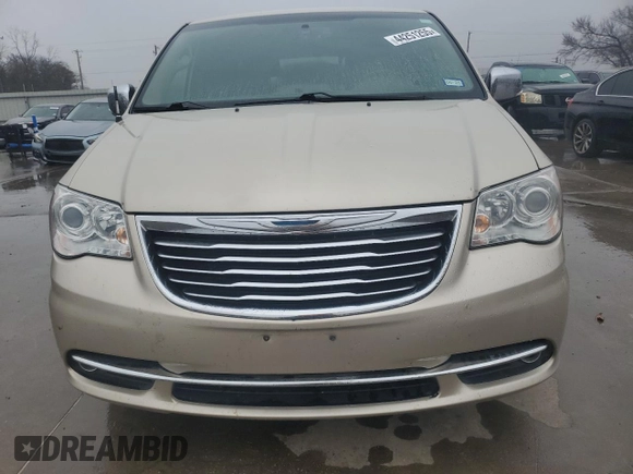 2016 Chrysler Town & Country Limited Platinum with VIN 2C4RC1GG0GR127855, listed as a Copart auction lot 44251255 with 159,510 mi miles and Clean Title. Bid and sale history available at carsss.com. Image 5.