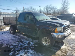 2001 Ford Super Duty F-250 XL with VIN 1FTNX21L31ED75892, listed as a Copart auction lot 89379615 with 299,874 mi miles and Salvage Title. Bid and sale history available at carsss.com. Image 4.