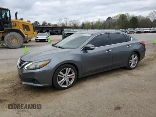 2017 Nissan Altima SR with VIN 1N4BL3AP1HC122167, listed as a Copart auction lot 49711625 with 174,399 mi miles and Salvage title. Bid and sale history available at DreamBid. Image 1.