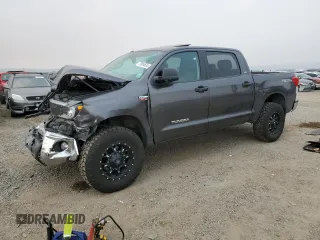 2013 Toyota Tundra z VIN 5TFDY5F10DX278482, wystawiony jako Copart lot #70884634 z przebiegiem 194 979 mil mil oraz Szkoda całkowita • Salvage title. Historia ofert i sprzedaży dostępna na DreamBid. Obrazek 1.