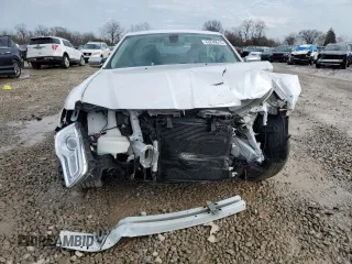 2015 Chrysler 300 C with VIN 2C3CCAET3FH922283, listed as a Copart auction lot 43240615 with 46,329 mi miles and Salvage Title. Bid and sale history available at DreamBid. Image 5.