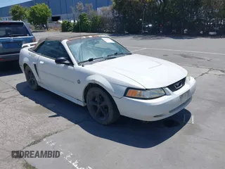 2004 Ford Mustang Deluxe z VIN 1FAFP44684F179912, wystawiony jako IAAI lot #42359560 z przebiegiem 268 207 mil mil oraz . Historia ofert i sprzedaży dostępna na DreamBid. Obrazek 1.