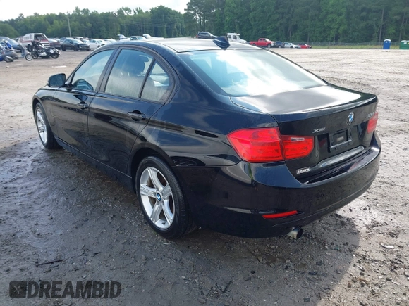 2013 BMW 3 Series 320i xDrive with VIN WBA3C3C52DF979114, listed as a IAAI auction lot 42439598 with 111,458 mi miles and . Bid and sale history available at DreamBid. Image 3.