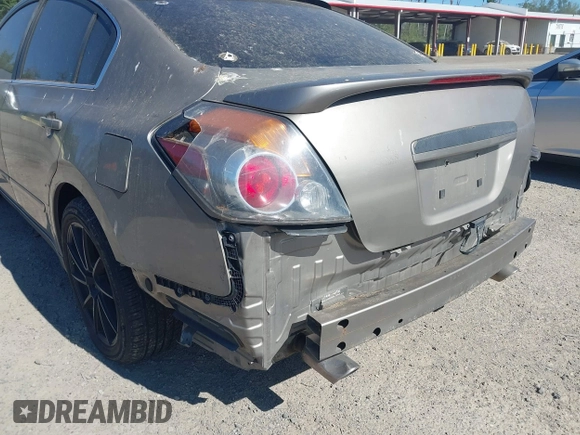 2008 Nissan Altima SL z VIN 1N4BL21E58N501413, wystawiony jako IAAI lot #42431053 z przebiegiem 190 253 mil mil oraz . Historia ofert i sprzedaży dostępna na DreamBid. Obrazek 6.