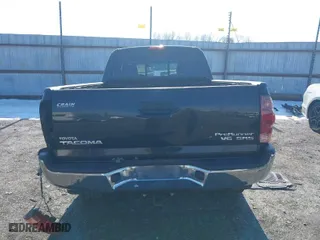 2008 Toyota Tacoma PreRunner with VIN 5TETU62N08Z530073, listed as a IAAI auction lot 41347051 with 157,136 mi miles. Bid and sale history available at carsss.com. Image 17.