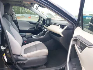 2019 Toyota RAV4 XLE with VIN 2T3W1RFV8KW001328, listed as a IAAI auction lot 41961320 with 100,678 mi miles and . Bid and sale history available at DreamBid. Image 5.