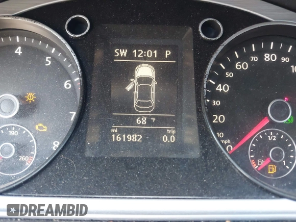 2013 Volkswagen CC Sport with VIN WVWBP7AN4DE558398, listed as a IAAI auction lot 41975725 with 161,982 mi miles. Bid and sale history available at carsss.com. Image 7.