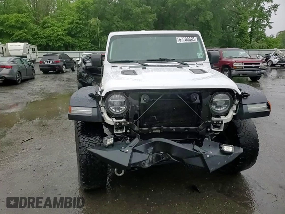 2019 Jeep Wrangler Unlimited Rubicon with VIN 1C4HJXFG8KW678265, listed as a Copart auction lot 57700695 with 120,950 mi miles and Salvage title. Bid and sale history available at DreamBid. Image 14.