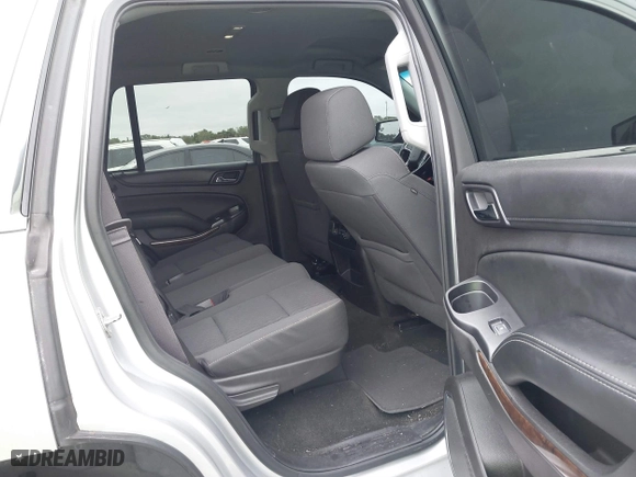 2016 Chevrolet Tahoe LS with VIN 1GNSCAKC5GR369222, listed as a IAAI auction lot 41216640 with 95,549 mi miles. Bid and sale history available at carsss.com. Image 8.