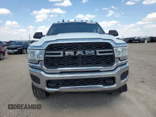 2019 Ram 3500 Tradesman with VIN 3C63R3GL4KG711274, listed as a Copart auction lot 71644104 with 164,921 mi miles and Clean Title. Bid and sale history available at carsss.com. Image 5.
