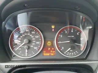 2006 BMW 3 Series 330i с VIN WBAVB33536PS19010, выставлен на аукционе Copart как лот 52313985 с пробегом 262 388 миль миль и Чистый • Clean title. История ставок и продаж доступна на DreamBid. Изображение 9.