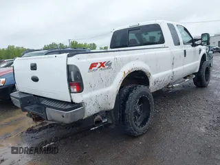 2010 Ford F-250 XL z VIN 1FTSX2B58AEA38783, wystawiony jako IAAI lot #42335971 z przebiegiem 262 637 mil mil oraz . Historia ofert i sprzedaży dostępna na DreamBid. Obrazek 4.