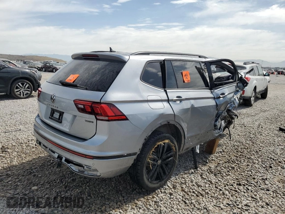 2022 Volkswagen Tiguan SE R-Line Black with VIN 3VV8B7AX5NM072366, listed as a Copart auction lot 60325565 with Not provided miles and Salvage title. Bid and sale history available at DreamBid. Image 3.