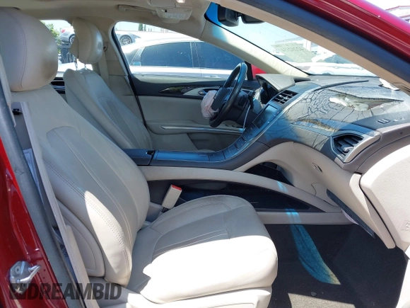 2016 Lincoln MKZ z VIN 3LN6L2G93GR612748, wystawiony jako IAAI lot #42262334 z przebiegiem 72 190 mil mil oraz . Historia ofert i sprzedaży dostępna na DreamBid. Obrazek 5.