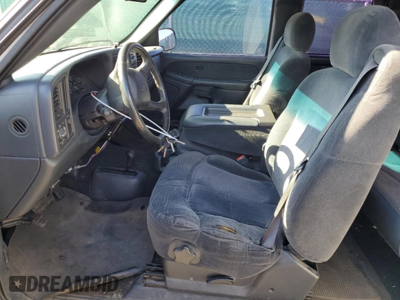 2001 Chevrolet Silverado 1500 LS with VIN 1GCEK19TX1E288438, listed as a Copart auction lot 55347945 with 215,060 mi miles and Clean Title. Bid and sale history available at DreamBid. Image 7.