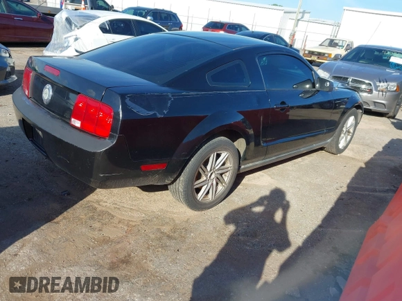 2007 Ford Mustang Deluxe с VIN 1ZVFT80N975339457, выставлен на аукционе IAAI как лот 42080705 с пробегом 174 771 миль миль и . История ставок и продаж доступна на DreamBid. Изображение 4.
