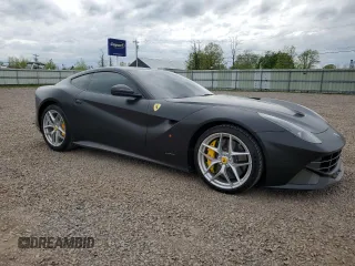2014 Ferrari F12 z VIN ZFF74UFAXE0202704, wystawiony jako Copart lot #57329915 z przebiegiem 17 783 mil mil oraz Szkody całkowita. Historia ofert i sprzedaży dostępna na DreamBid. Obrazek 4.