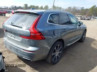 2021 Volvo XC60 Inscription z VIN YV4102RL5M1810024, wystawiony jako IAAI lot #41727510 z przebiegiem 50 606 mil mil oraz . Historia ofert i sprzedaży dostępna na DreamBid. Obrazek 4.