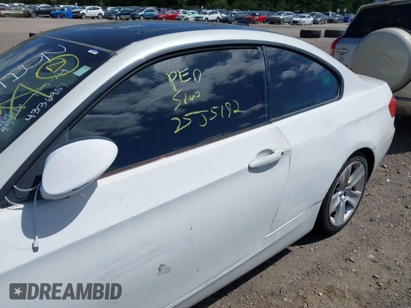 2011 BMW 3 Series 328i xDrive with VIN WBAKF5C5XBE586463, listed as a IAAI auction lot 42305431 with Not provided miles and . Bid and sale history available at DreamBid. Image 6.