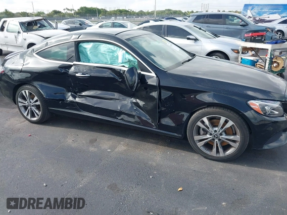 2018 Mercedes-Benz C 300 с VIN WDDWJ4KB1JF678659, выставлен на аукционе IAAI как лот 42447456 с пробегом 121 936 миль миль и . История ставок и продаж доступна на DreamBid. Изображение 13.