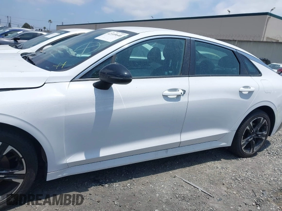 2023 Kia K5 GT-Line z VIN 5XXG64J25PG220733, wystawiony jako IAAI lot #42109640 z przebiegiem 30 917 mil mil oraz . Historia ofert i sprzedaży dostępna na DreamBid. Obrazek 15.