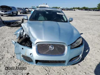 2012 Jaguar XF z VIN SAJWA0FB2CLS35083, wystawiony jako Copart lot #53203365 z przebiegiem 61 329 mil mil oraz Czysty tytuł • Clean title. Historia ofert i sprzedaży dostępna na DreamBid. Obrazek 5.
