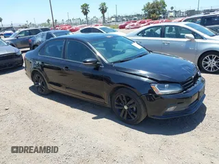 2018 Volkswagen Jetta SE Sport с VIN 3VWD17AJ2JM255162, выставлен на аукционе IAAI как лот 42506390 с пробегом 111 186 миль миль и . История ставок и продаж доступна на DreamBid. Изображение 1.