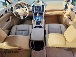 2013 Porsche Cayenne Diesel с VIN WP1AF2A25DLA37076, выставлен на аукционе Copart как лот 62026655 с пробегом 79 911 миль миль и Списание • Salvage title. История ставок и продаж доступна на DreamBid. Изображение 8.