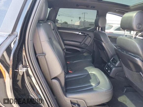 2015 Audi Q7 S line Prestige z VIN WA1DGAFE3FD029266, wystawiony jako Copart lot #46362965 z przebiegiem 119 739 mil mil oraz Szkoda całkowita • Salvage title. Historia ofert i sprzedaży dostępna na DreamBid. Obrazek 11.