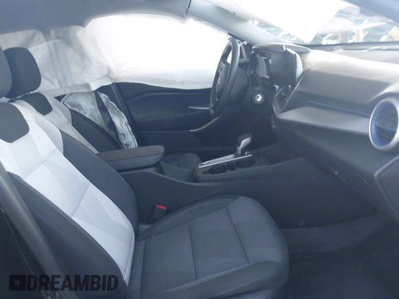 2025 Chevrolet Trax LS with VIN KL77LFEP8SC083660, listed as a IAAI auction lot 41993641 with 6,667 mi miles and . Bid and sale history available at DreamBid. Image 5.