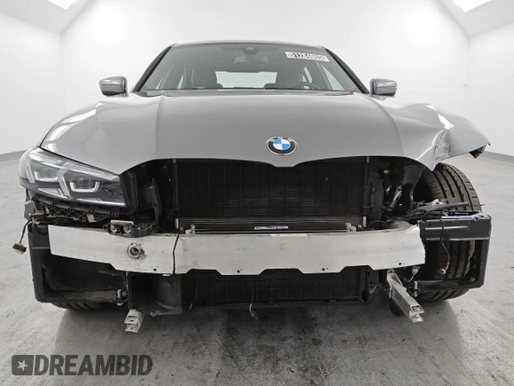 2024 BMW 3 Series 330i with VIN 3MW69FF01R8D82694, listed as a Copart auction lot 51284865 with 32,905 mi miles and Clean Title. Bid and sale history available at carsss.com. Image 5.