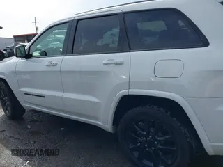 2018 Jeep Grand Cherokee Laredo E with VIN 1C4RJEAG2JC353398, listed as a IAAI auction lot 41846316 with 116,043 mi miles. Bid and sale history available at carsss.com. Image 14.