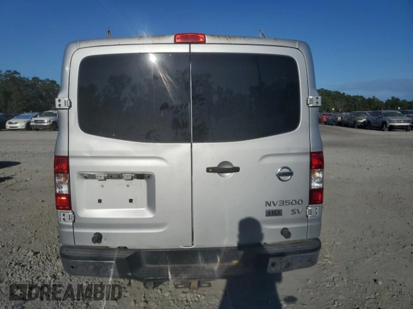2012 Nissan NV SV z VIN 5BZBF0AA0CN200558, wystawiony jako Copart lot #77629944 z przebiegiem 174 152 mil mil oraz Szkoda całkowita • Salvage title. Historia ofert i sprzedaży dostępna na DreamBid. Obrazek 6.