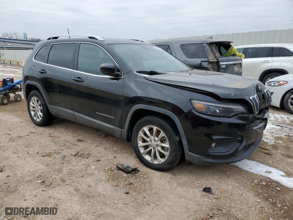 2019 Jeep Cherokee Latitude with VIN 1C4PJLCBXKD428521, listed as a Copart auction lot 46056055 with 139,937 mi miles and Salvage Title. Bid and sale history available at carsss.com. Image 4.
