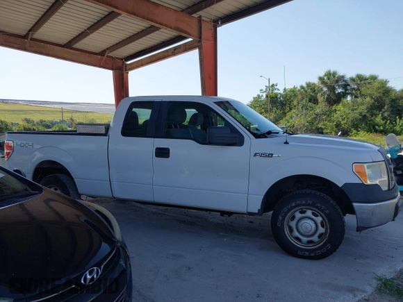 2012 Ford F-150 XL with VIN 1FTFX1EF3CFA54905, listed as a IAAI auction lot 42260277 with 238,632 mi miles and . Bid and sale history available at DreamBid. Image 14.