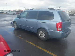 2014 Kia Sedona LX with VIN KNDMG4C79E6547589, listed as a IAAI auction lot 41724633 with 211,213 mi miles. Bid and sale history available at carsss.com. Image 3.