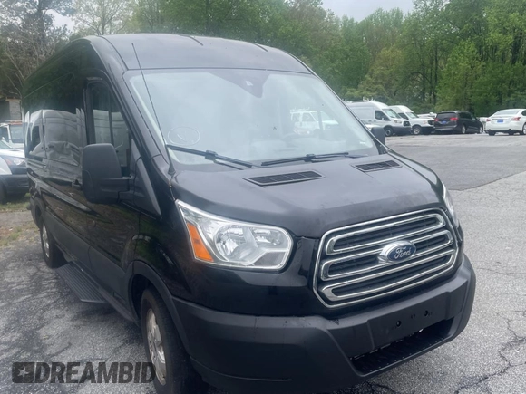 2019 Ford Transit Passenger XL with VIN 1FBAX2CG7KKA76606, listed as a Copart auction lot 52381375 with 165,799 mi miles and Clean Title. Bid and sale history available at carsss.com. Image 1.