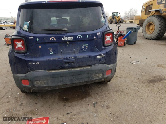 2018 Jeep Renegade Latitude with VIN ZACCJBBB4JPH74882, listed as a Copart auction lot 48030855 with 345,857 mi miles and Salvage Title. Bid and sale history available at carsss.com. Image 6.