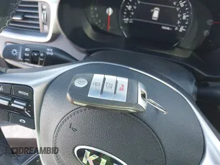 2020 Kia Sorento SX z VIN 5XYPKDA58LG686586, wystawiony jako IAAI lot #40502030 z przebiegiem 76 546 mil mil oraz . Historia ofert i sprzedaży dostępna na DreamBid. Obrazek 11.