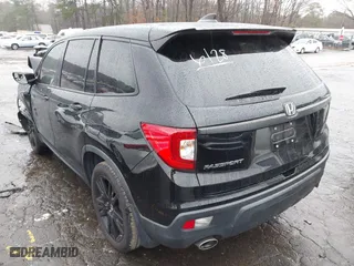 2020 Honda Passport EX-L with VIN 5FNYF7H5XLB006128, listed as a IAAI auction lot 41760160 with 1 mi miles. Bid and sale history available at carsss.com. Image 3.