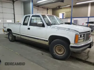 1988 GMC Sierra 2500 z VIN 2GTFK29K5J1545539, wystawiony jako Copart lot #85669174 z przebiegiem 263 730 mil mil oraz Tytuł czysty. Historia ofert i sprzedaży dostępna na DreamBid. Obrazek 4.