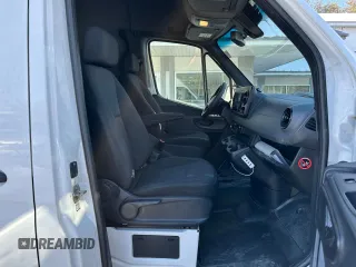 2020 Mercedes-Benz Sprinter with VIN W1Y4EDHY4LT031271, listed as a Copart auction lot 42905535 with 559,889 mi miles and Clean Title. Bid and sale history available at DreamBid. Image 5.