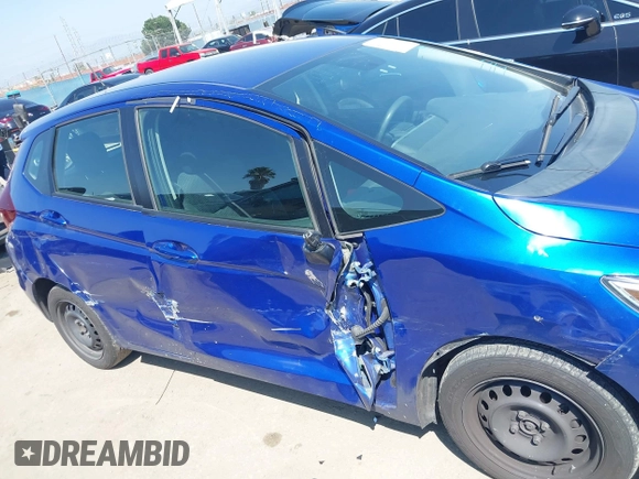 2019 Honda Fit LX with VIN 3HGGK5H43KM729396, listed as a IAAI auction lot 41992981 with 92,922 mi miles. Bid and sale history available at carsss.com. Image 6.