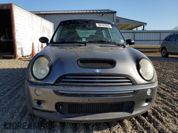 2003 MINI Hardtop S with VIN WMWRE33423TD73097, listed as a Copart auction lot 54743065 with 166,289 mi miles and Clean Title. Bid and sale history available at DreamBid. Image 5.