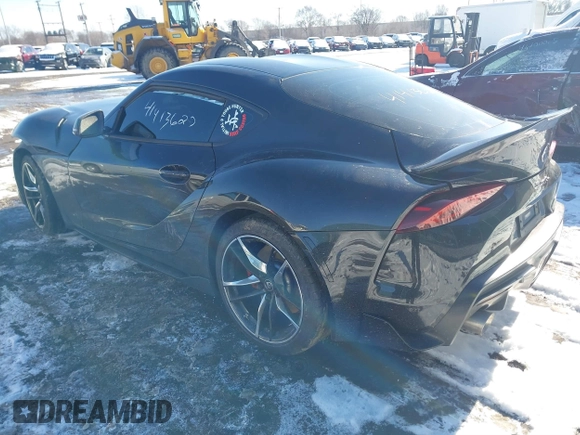 2021 Toyota Supra 3.0 with VIN WZ1DB0C03MW044148, listed as a IAAI auction lot 41413627 with 9,590 mi miles and . Bid and sale history available at DreamBid. Image 3.