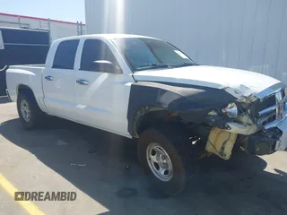 2006 Dodge Dakota ST with VIN 1D7HE28K46S706686, listed as a IAAI auction lot 41823876 with 89,685 mi miles and . Bid and sale history available at carsss.com. Image 1.