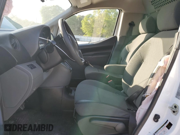 2018 Nissan NV200 SV z VIN 3N6CM0KN4JK698436, wystawiony jako Copart lot #52990015 z przebiegiem 119 776 mil mil oraz Szkoda całkowita • Salvage title. Historia ofert i sprzedaży dostępna na DreamBid. Obrazek 7.