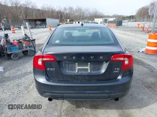 2012 Volvo S60 T6 with VIN YV1902FH8C2040412, listed as a IAAI auction lot 41739075 with 115,215 mi miles. Bid and sale history available at carsss.com. Image 16.
